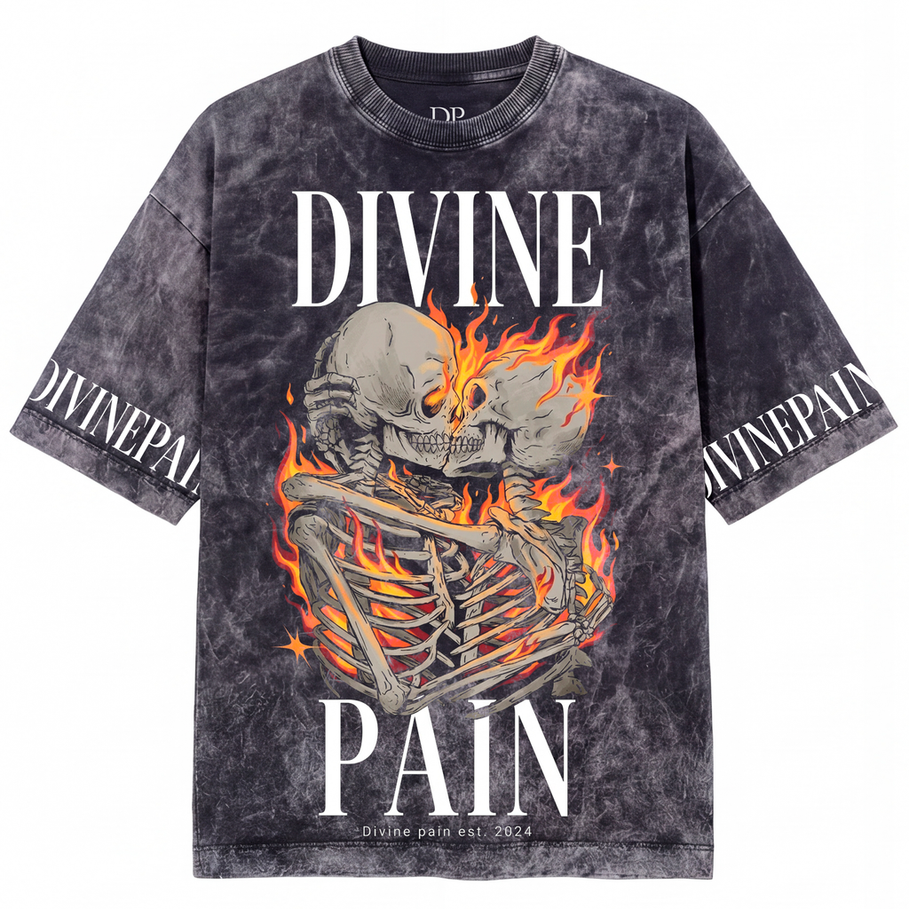CAMISETA ACIDWASH GRIS "Divine Kiss"